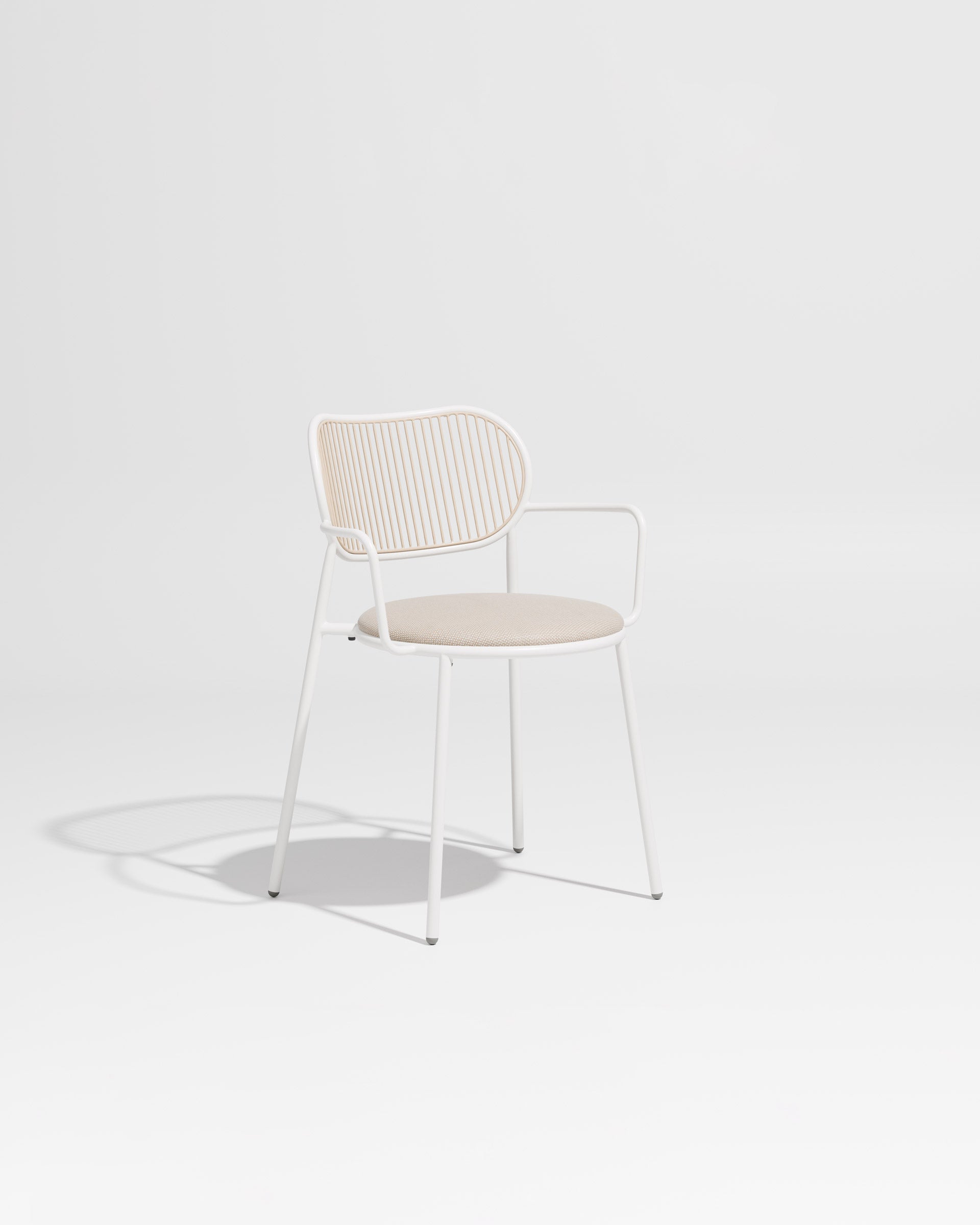 Piper Chair with Armrests | Gibson Karlo | Dining Stainless Steel | DesignByThem ** White-Beige / Maharam Merit - 030 (Indoor Only)