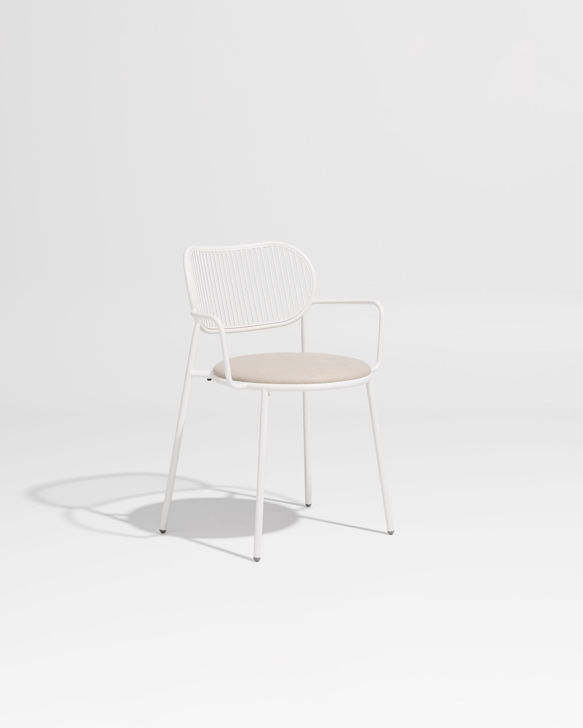 Piper Chair with Armrests | Gibson Karlo | Dining Stainless Steel | DesignByThem ** White-White / Maharam Merit - 030 (Indoor Only)